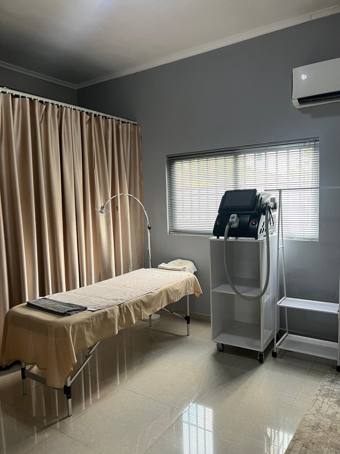 Face laser treatment